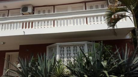 Alquilo Casa De 2 Pisos Zona Avda. Peron