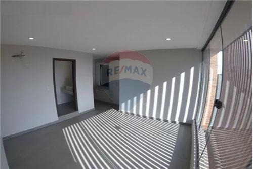 ALQUILO TRIPLEX A ESTRENAR EN LUQUE LAURELTY — foto 3
