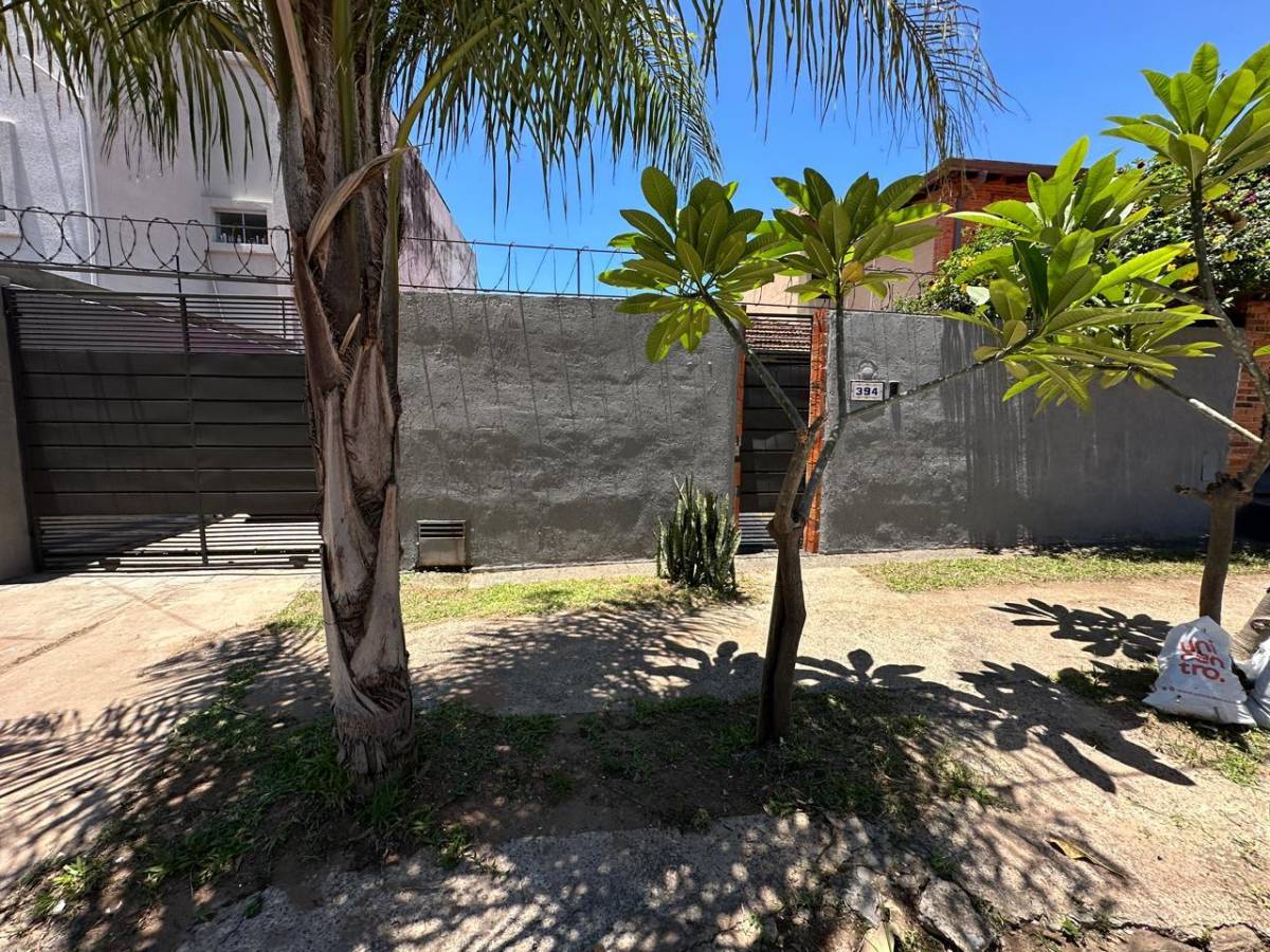 Casa en alquiler en Mburucuyá