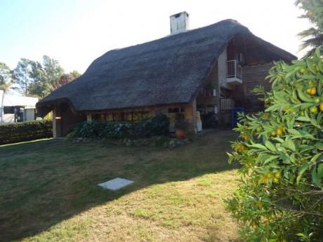 Pinar De Hurtado - Calle 183 Nº2171