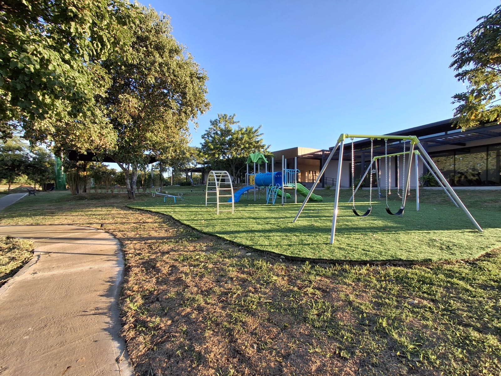 VENTA DE TERRENO EN BARRIO CERRADO VILLA MARTINA SAN BERNARDINO — foto 2
