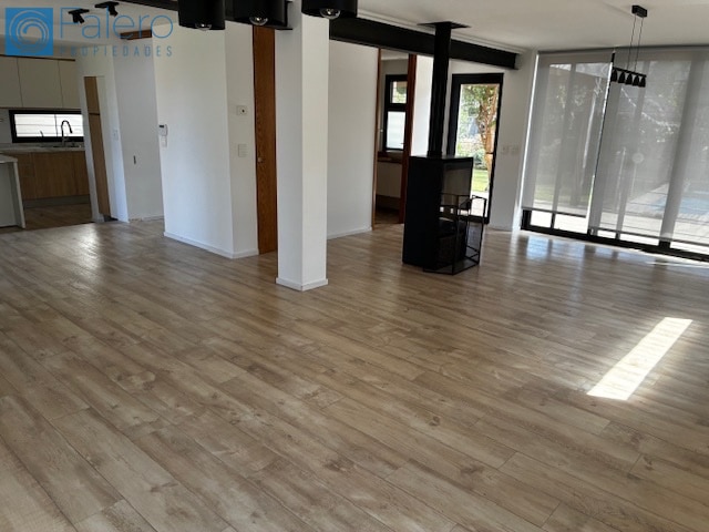 Casa en alquiler c/ cochera en Parque Miramar · Foto 8