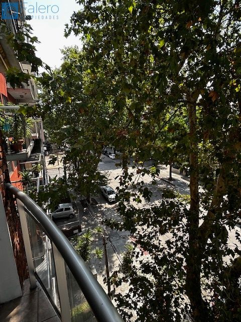 Apartamento en venta de 3 dormitorios c/ cochera en Pocitos