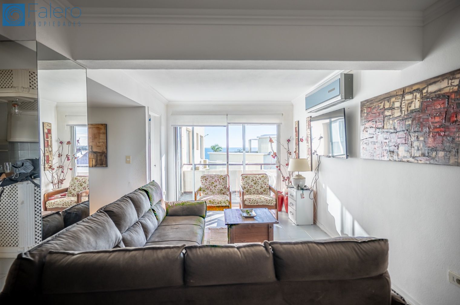 Apartamento en alquiler c/ cochera en Playa Mansa