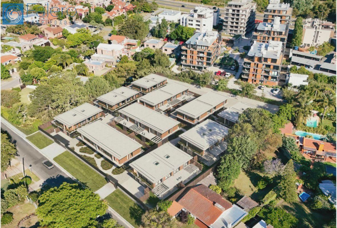 Casa en venta c/ cochera en Barra de Carrasco
