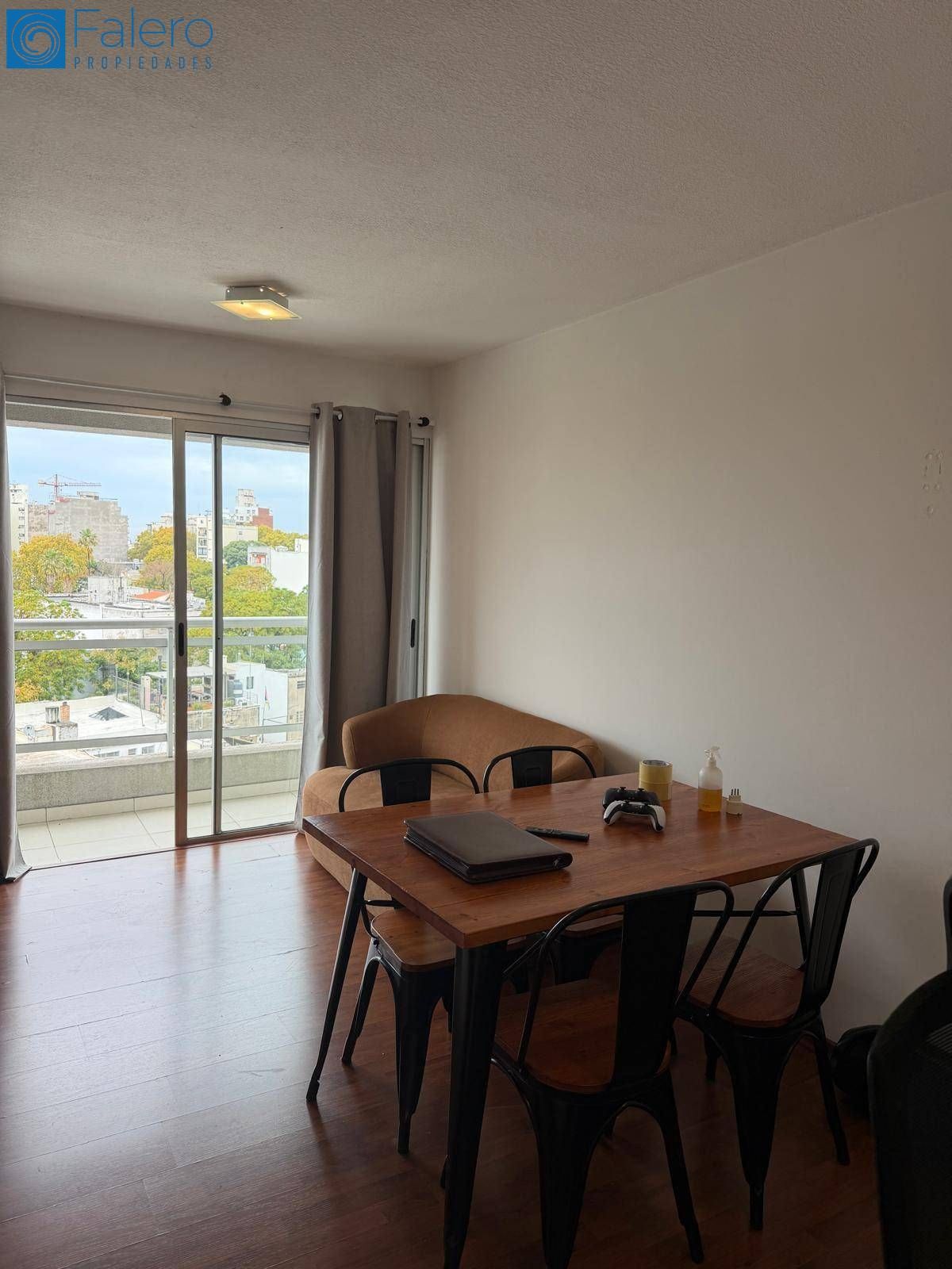 Apartamento en alquiler c/ cochera en Pocitos