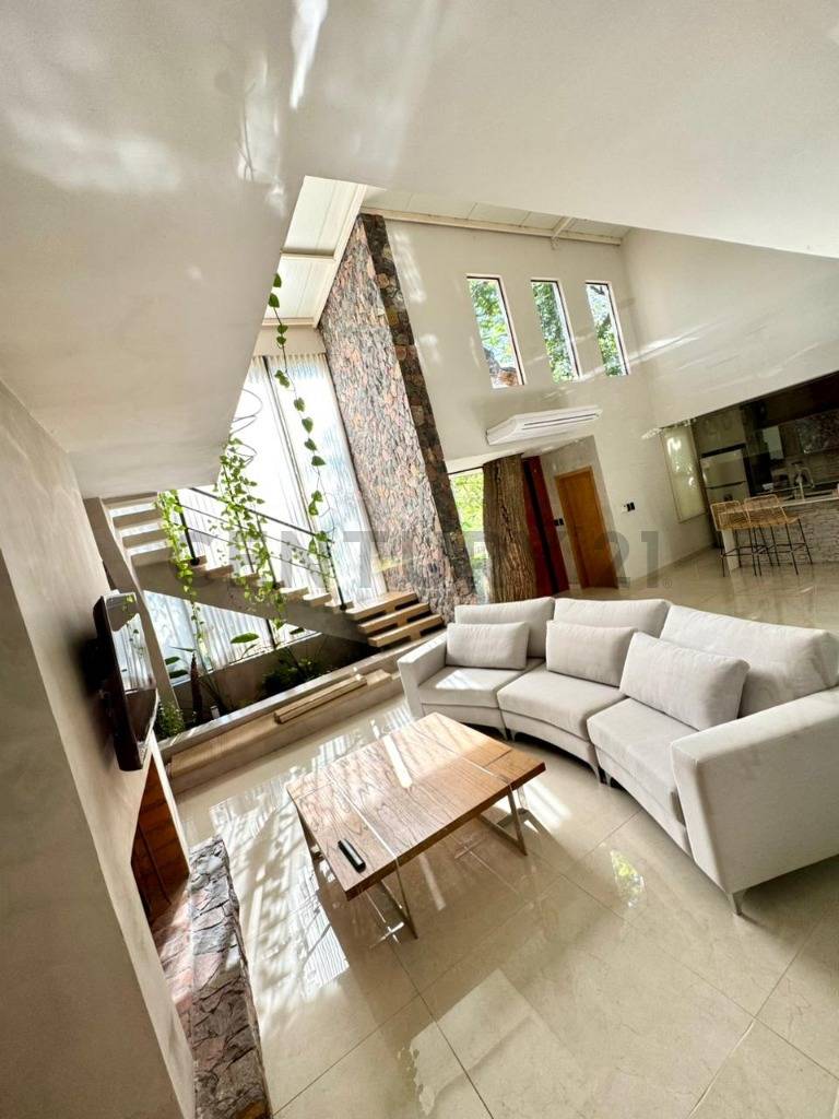 Venta de Casa en San Bernardino, Cordillera - Residencia con Piscina — foto 2