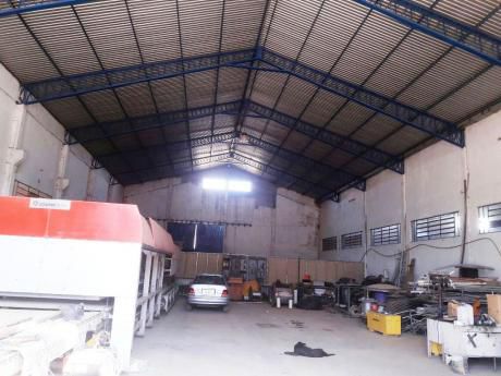 Galpón De 800 M2 Con Oficina De 100 M2 A 2 Cuadras De La Upsa