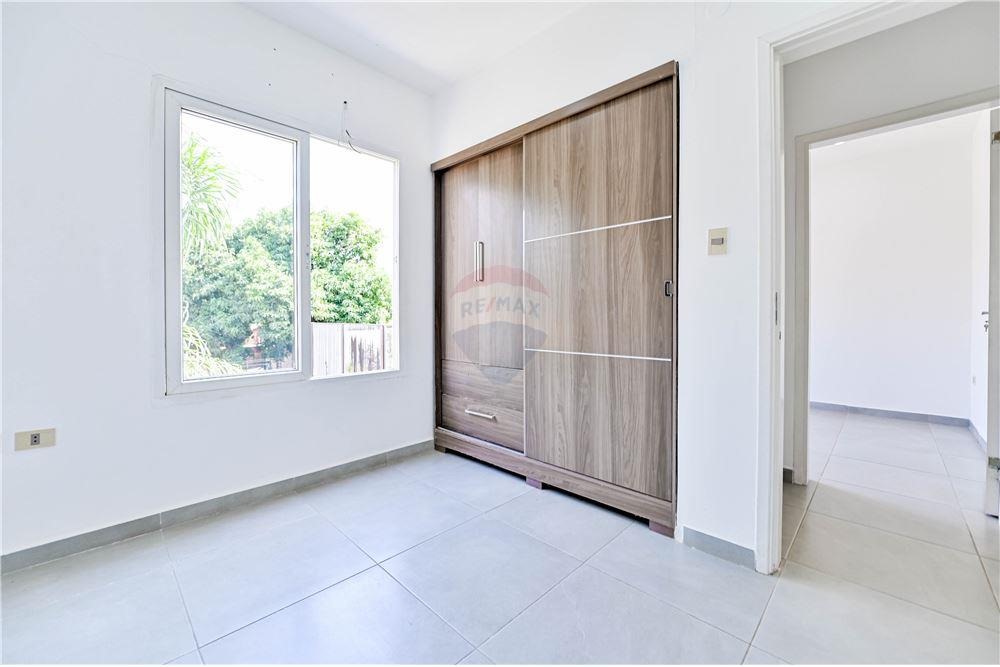 ALQUILO DUPLEX CON PISCINA EN LUQUE — foto 3