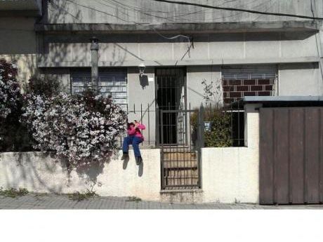 ¡gran Oportunidad !,casa De 2 Plantas,en Pleno Parque Batlle