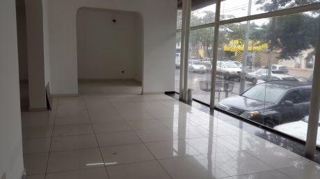 Excelente Ubicación, Barrio Villa Morra, Zona Mcal. Lopez - Rep. Argentina