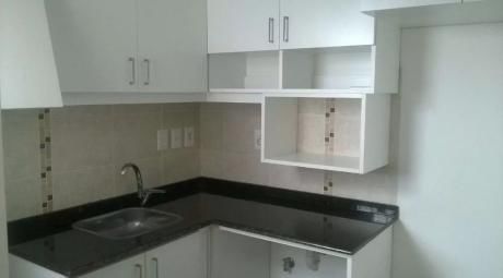 Precioso Apto 1 Dorm Brazo Oriental, Con Patio