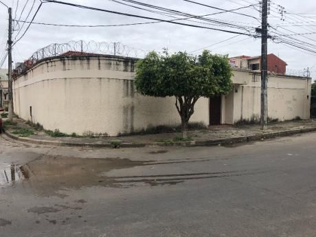 Casa En Alquiler Para Vivienda U Oficina,en La Avenida Roca Y Coronado