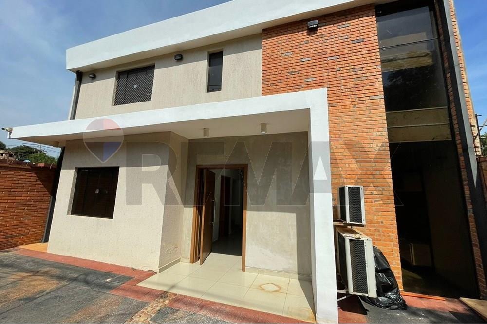 ¡Casa Nueva en Luque: Espacio y Comodidad Ideal! — foto 2