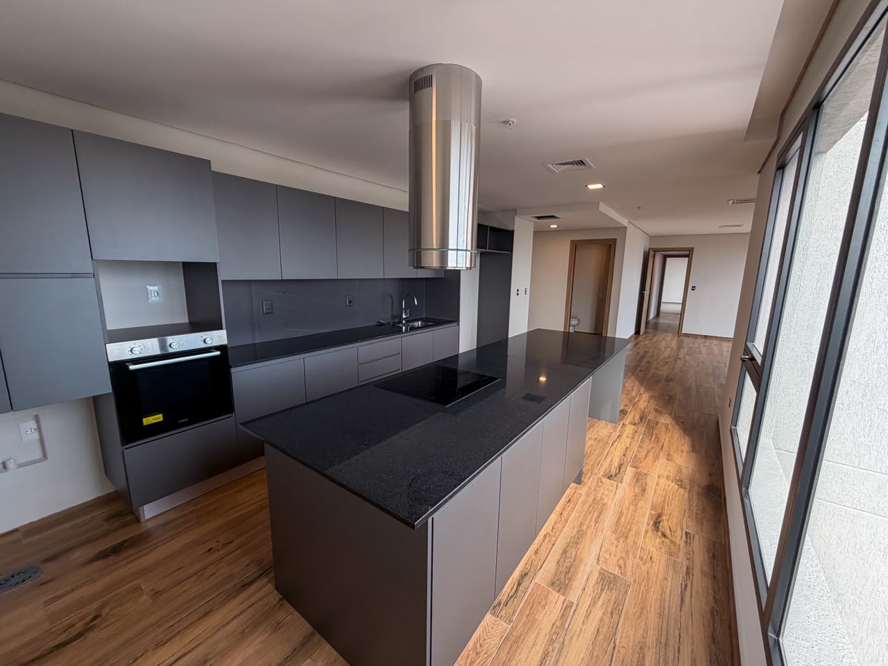 EN VENTA. AMPLIO DEPARTAMENTO EN ASUNCION - foto 1