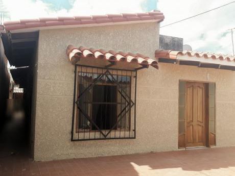 Casa En Venta 8vo. Anillo (zonta Este) Avenida Virgen De Luján