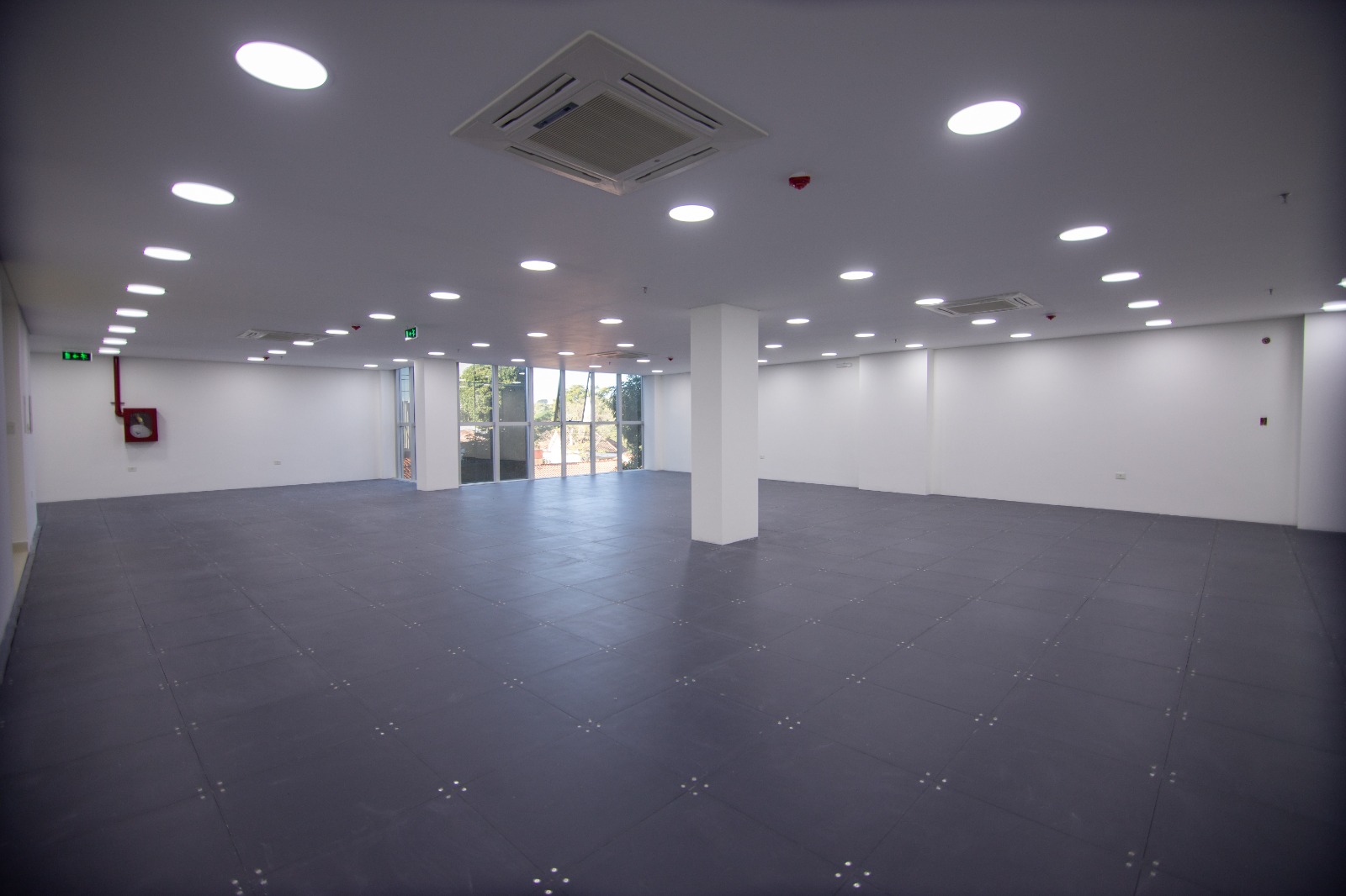 OFICINA CORPORATIVA DE 206 Y 214 M² EN ALQUILER – VILLA MORRA — foto 2