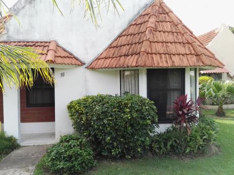 Acogedora Casa En Alquiler En Barrio Las Palmas