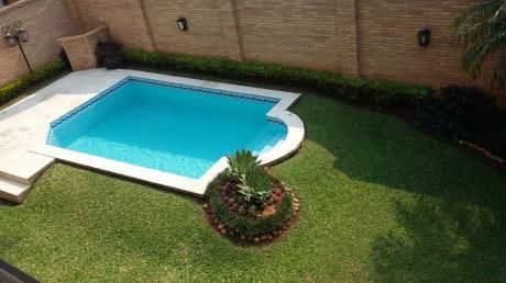 Vendo Hermosa Casa En Barrio Residencial Mburucuya
