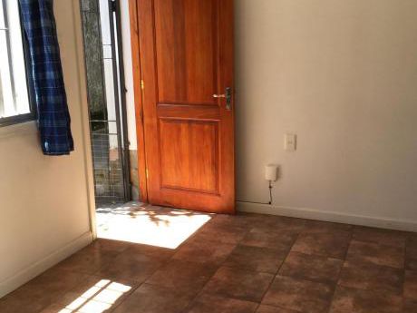 Alquiler Apartamento En Aires Puros.