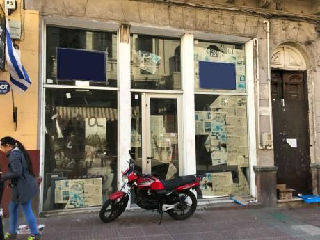 Venta Local Comercial En Pérez Castellano, Ciudad Vieja.