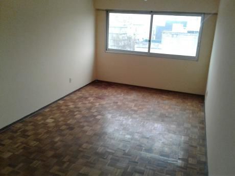 Muy Buen Apartamento Con Garaje