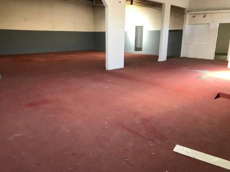 Oficina Sosa - Local De 300 M2 Prox. A Larrañaga Y Propios