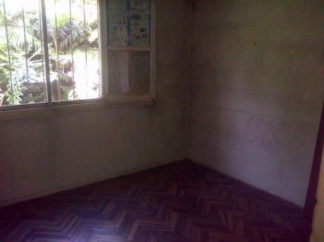 Casa A Una Cuadra De La Playa Y A 50mts Del Parque Roosevelt