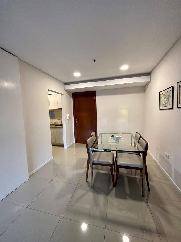 Alquilo Departamento Amoblado en Villa Morra — foto 2
