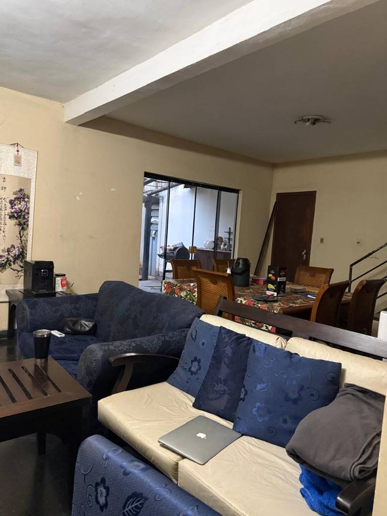 VENDO AMPLIA CASA A DEMOLER O REFACCIONAR — foto 2
