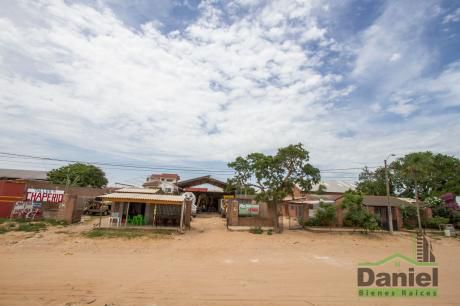 Terreno Con Casa Y Galpones
