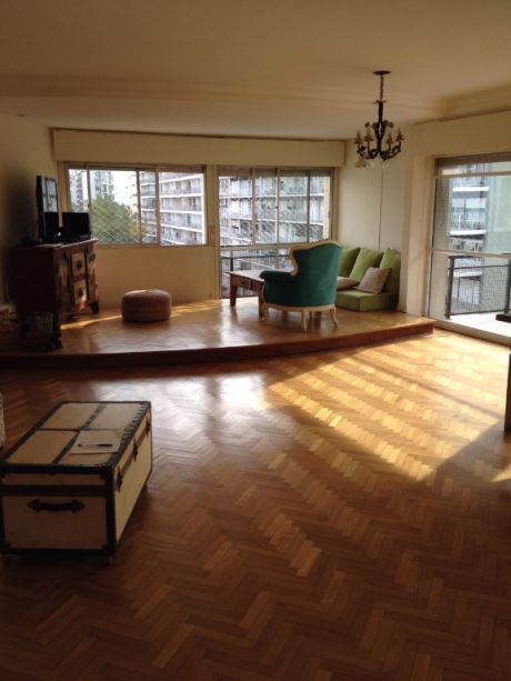 3 Dormitorios - Alquiler Apto. Pocitos 200 M2 Con Gje