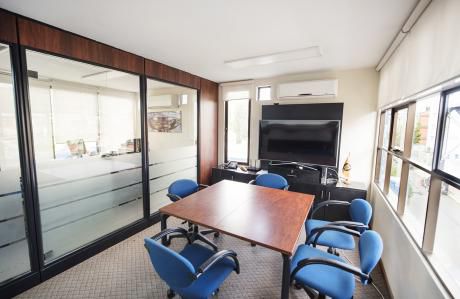 Edificio Empresarial En Calacoto