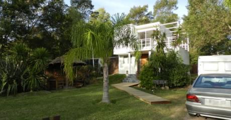 Moderna Casa En Venta En Playa Hermosa, Piriapolis