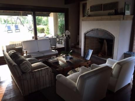Casa En Venta En Barrio Privado