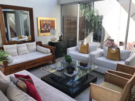 Vende Casa En Barrio Mburucuya