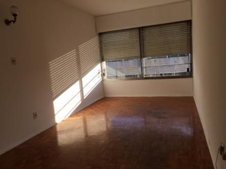 Venta Apartamento 18 De Julio 1 Dorm Impecable
