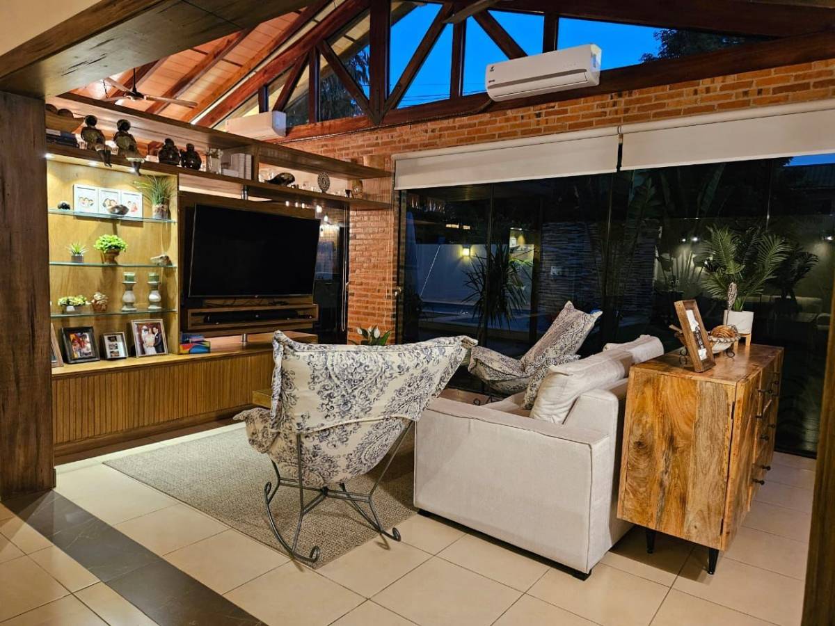 ALQUILO CASA CON 3 HABITACIONES EN SUITE EN BARRIO CERRADO EN LUQUE — foto 3