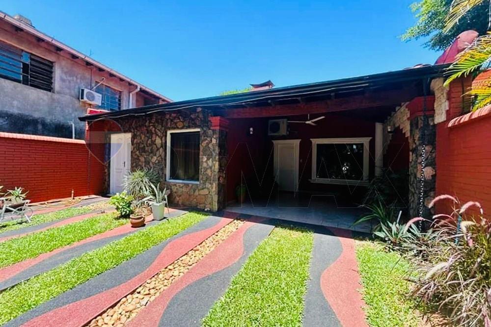 Vendo Amplia y Hermosa Casa en San Lorenzo, Barrio San Felipe — foto 2
