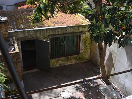 Padrón único Con Patio Y Garage Buena Ubicación A Reciclar