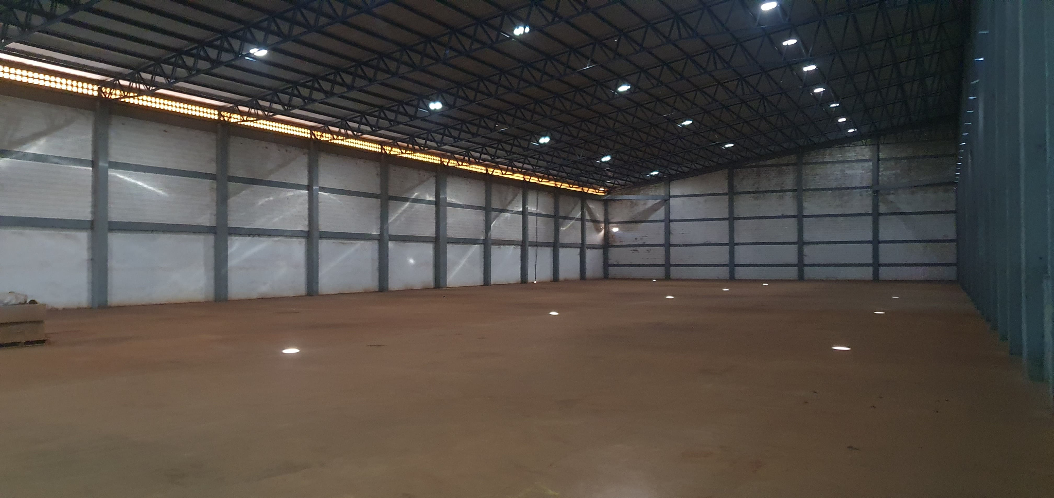 EN ALQUILER DEPOSITO DE 2.400 M2. — foto 3