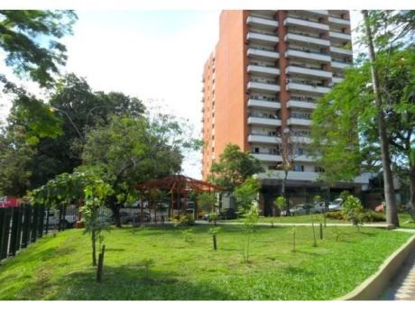 Departamento En Edificio Italia