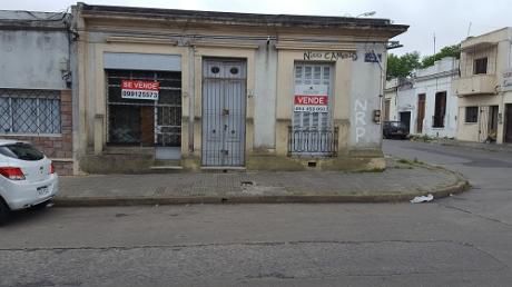 Casa En La Unión + Local, A Reciclar, Esquina