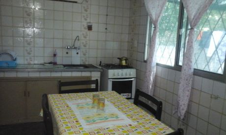 Casa Principal Y Apartamento En Un Padrón.