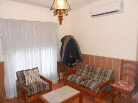 Muy Buen Chalet! A Pocas Cuadras Plaza ColÓn!!