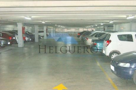 Parking De Más De 4200 M2 En 4 Niveles Con 173 Autos, Con Salida A 2 Calles.
