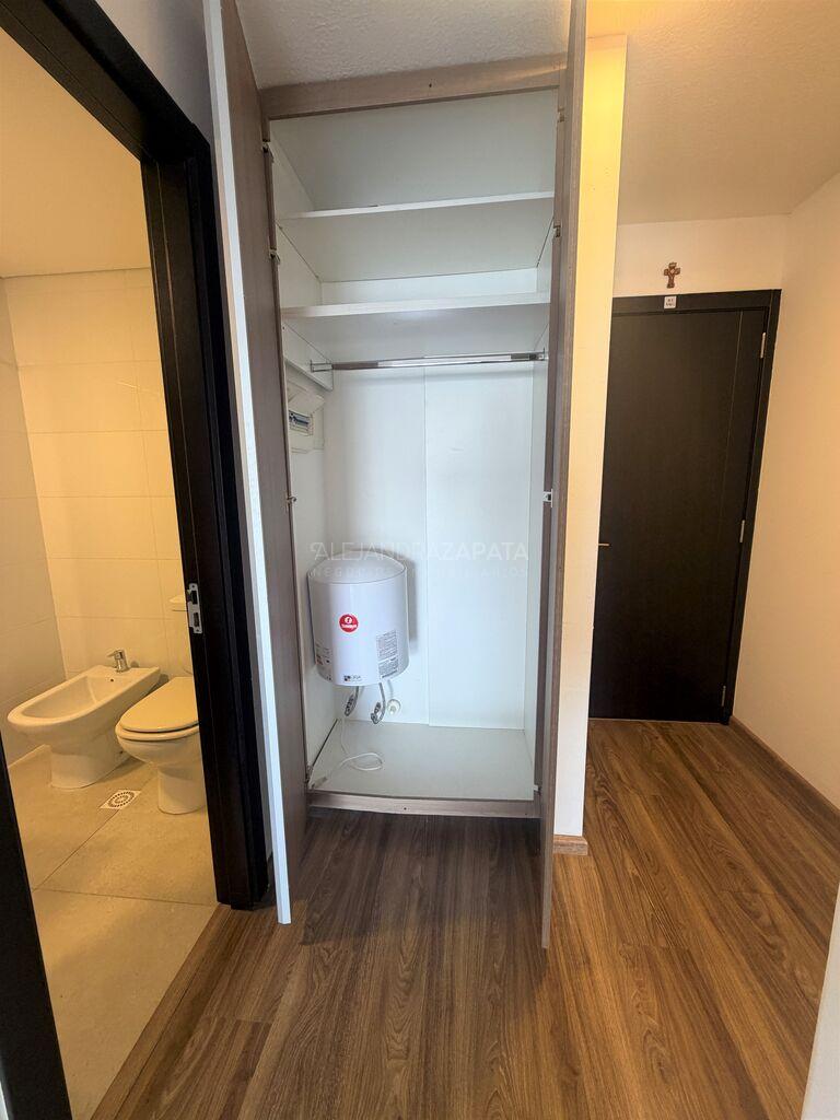 Alquiler amplio monoambiente Pocitos IMPECABLE · Foto 11
