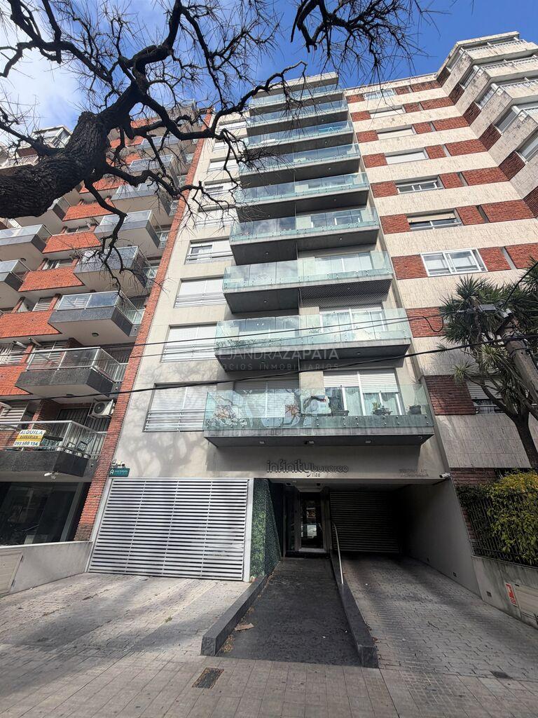 Alquiler amplio monoambiente Pocitos Nuevo IMPECABLE · Foto 2