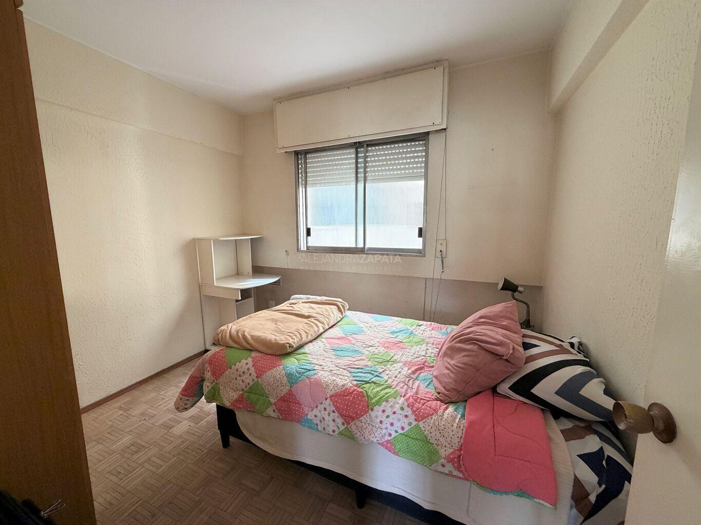 Apartamento en alquiler. 2 dormitorios, calefacción. Centro · Foto 12