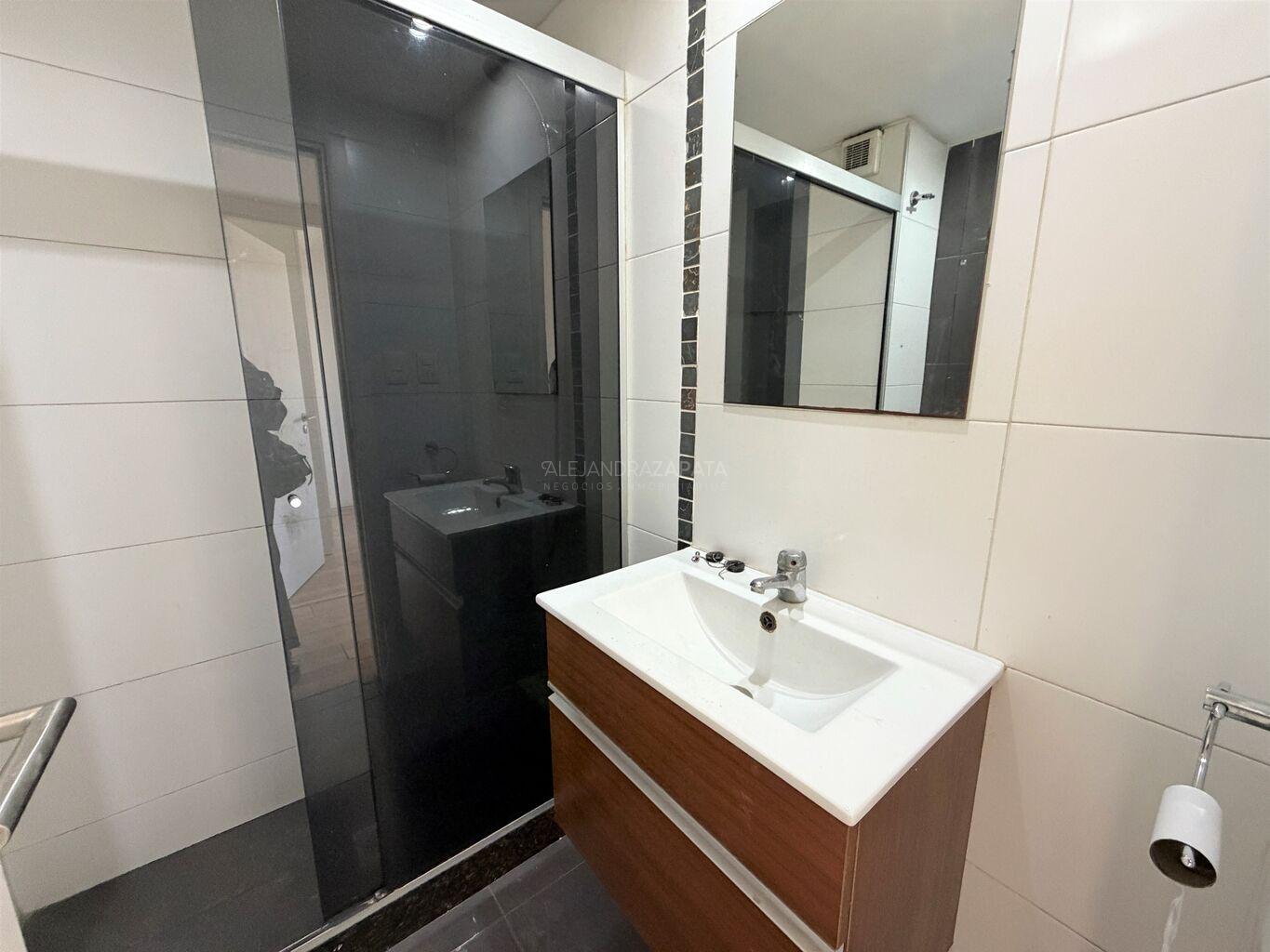 Alquiler apartamento 2 dormitorios, garage, vista despejada. Pocitos · Foto 9